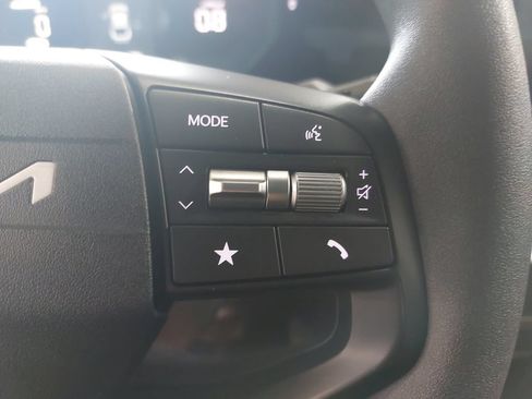 Certified 2025 Kia K4 FWD image 17
