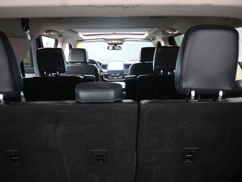 Used 2023 Ford Expedition XLT RWD image 25