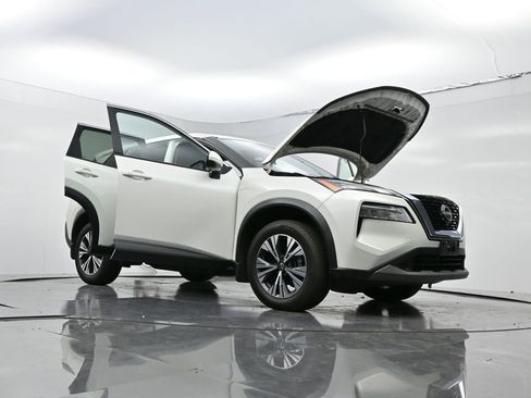 Used 2022 Nissan Rogue SV image 28