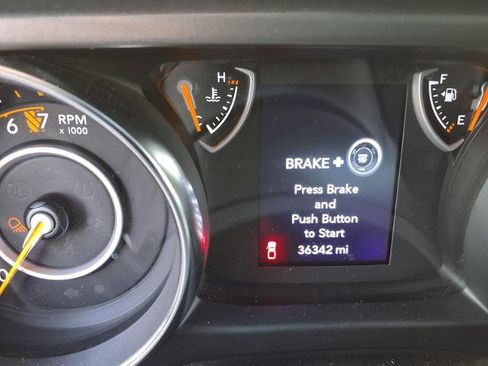 Used 2023 Jeep Gladiator Sport image 7