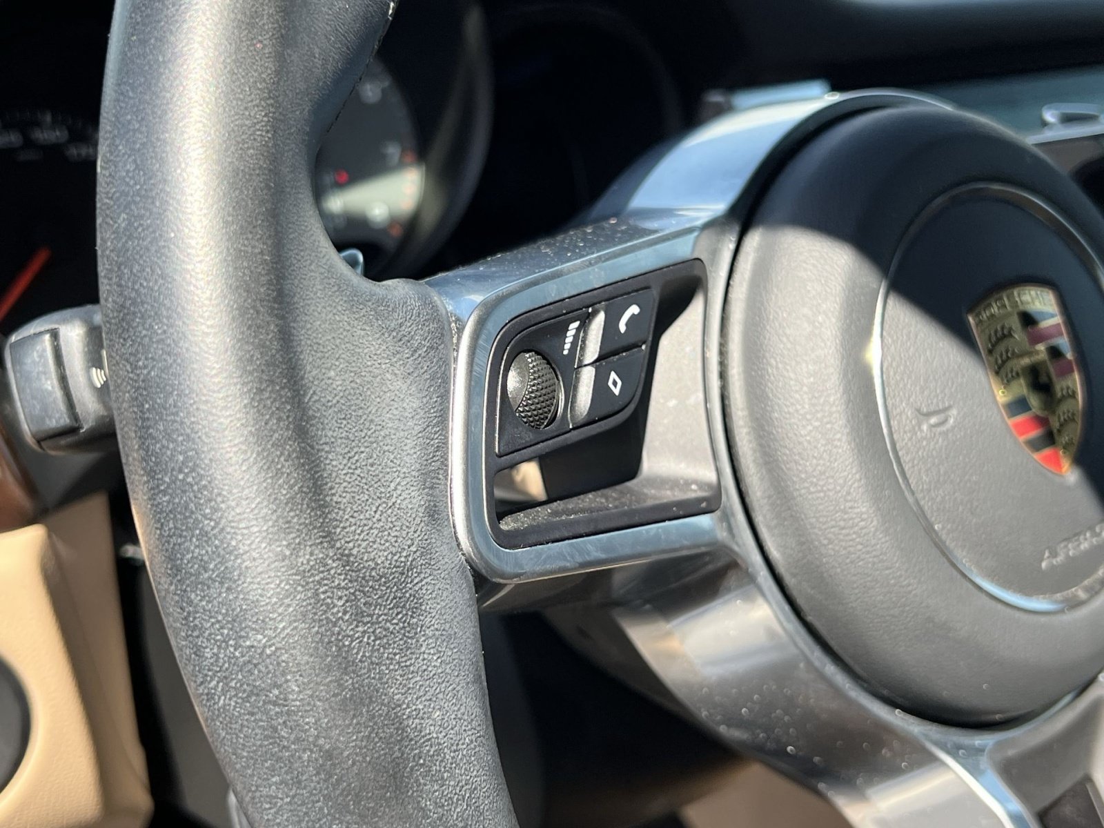 Used 2021 Porsche Macan S AWD/4WD image 30