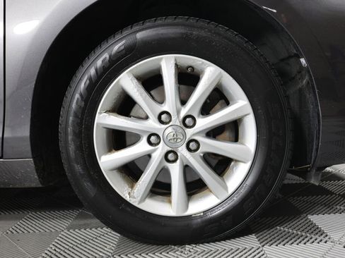 Used 2010 Toyota Camry XLE image 6