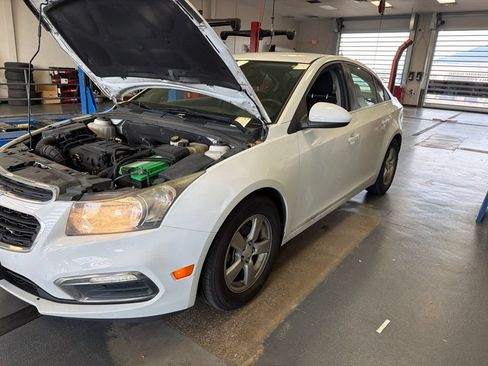 Used 2016 Chevrolet Cruze LT FWD image 7