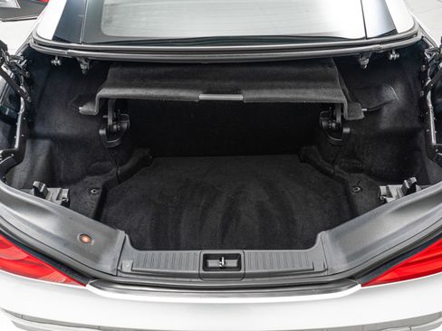 Used 2013 Mercedes-Benz SL 550 image 19
