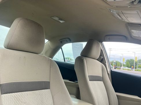 Used 2013 Toyota Camry LE FWD image 16