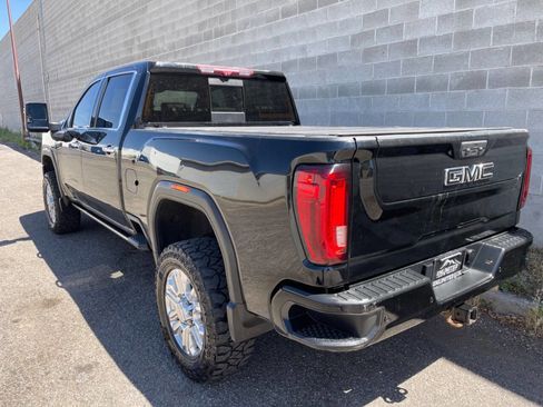 Used 2022 GMC Sierra 3500 Denali w/ Denali Ultimate Package AWD/4WD image 8