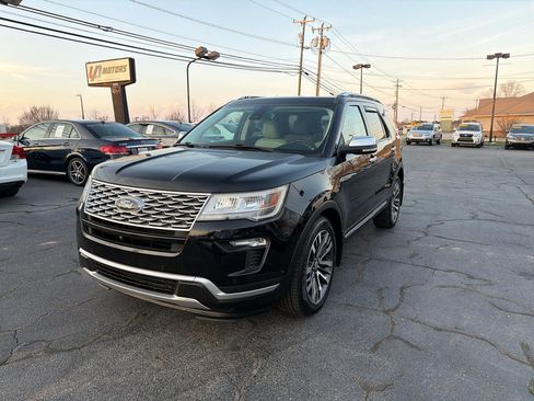 Used 2018 Ford Explorer Platinum image 11
