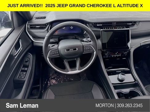 New 2025 Jeep Grand Cherokee L Altitude image 22