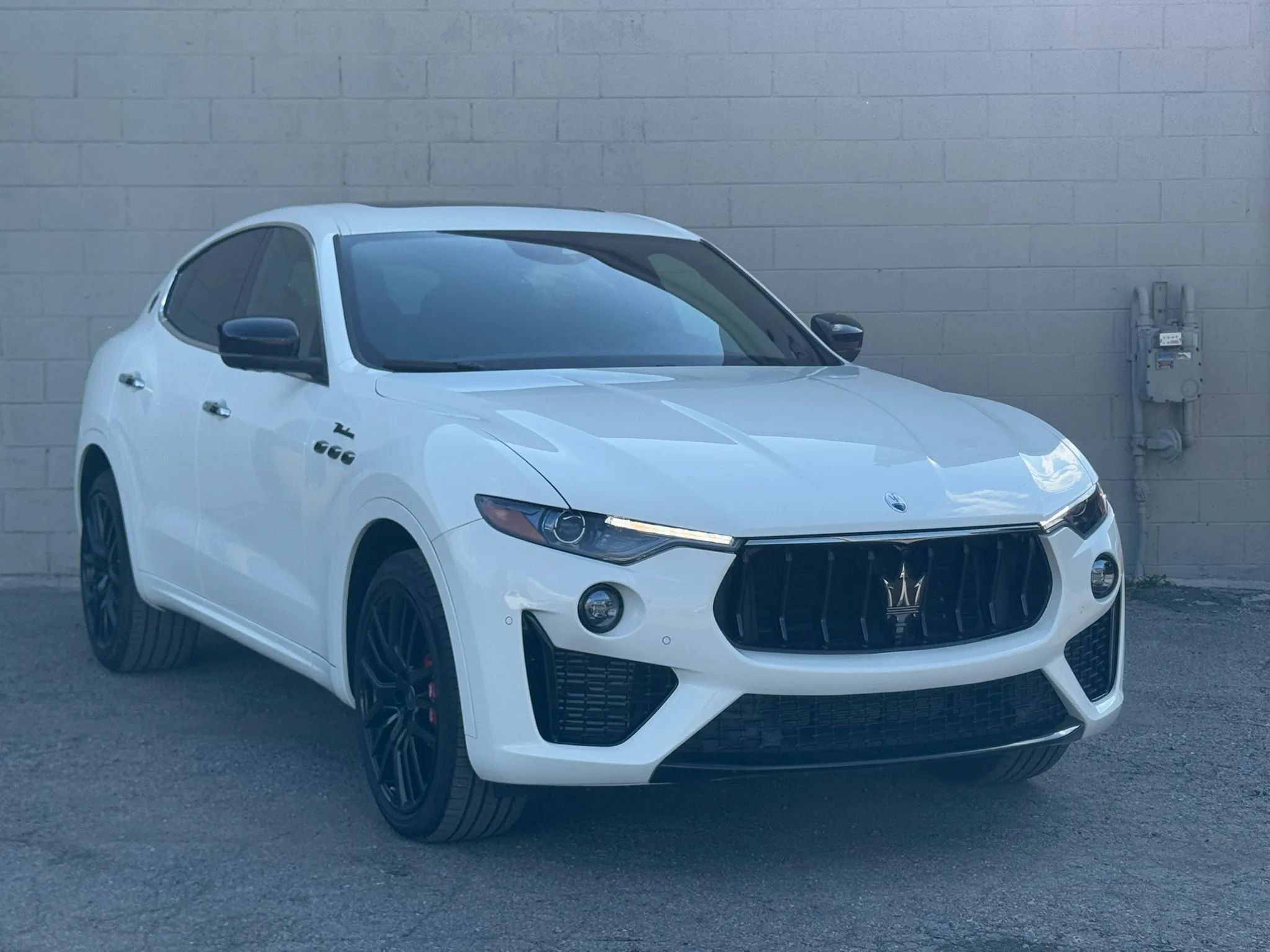 Used 2024 Maserati Levante Modena Ultima AWD/4WD image 10