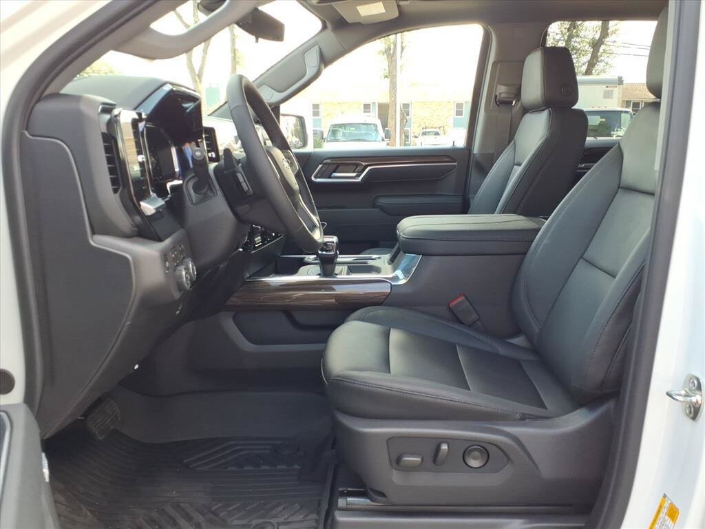 New 2026 Chevrolet Silverado 1500 LT Trail Boss w/ Safety Package AWD/4WD image 16
