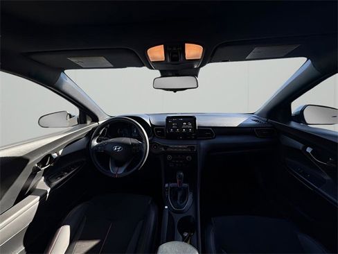 Used 2019 Hyundai Veloster 2.0 Premium image 15