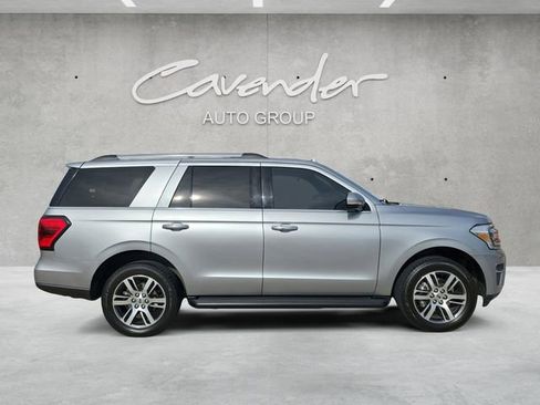 Used 2024 Ford Expedition Limited image 17