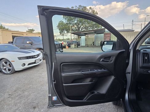 Used 2018 GMC Canyon SLE image 22