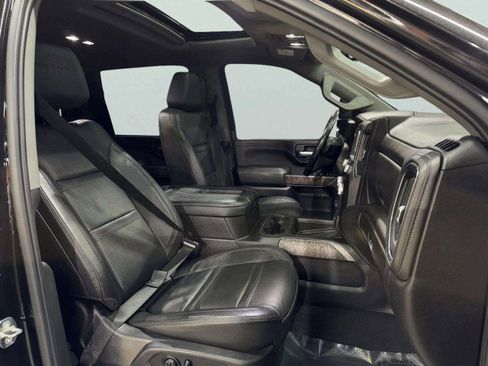 Used 2022 GMC Sierra 3500 Denali w/ Denali Ultimate Package image 47