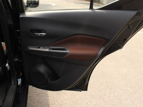 Used 2024 Nissan Kicks SR FWD image 23