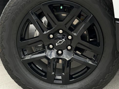 Certified 2024 Chevrolet Silverado 1500 LT Trail Boss w/ Convenience Package II image 11