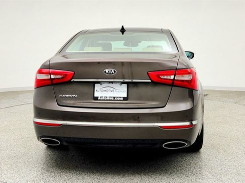 Used 2014 Kia Cadenza Premium w/ Luxury Package FWD image 6