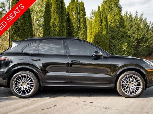 Used 2023 Porsche Cayenne Platinum Edition AWD/4WD image 12