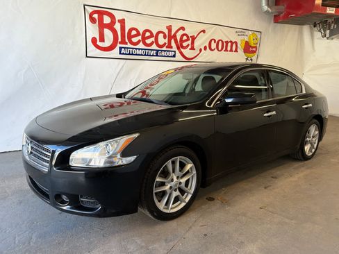 Used 2010 Nissan Maxima 3.5 S FWD image 2