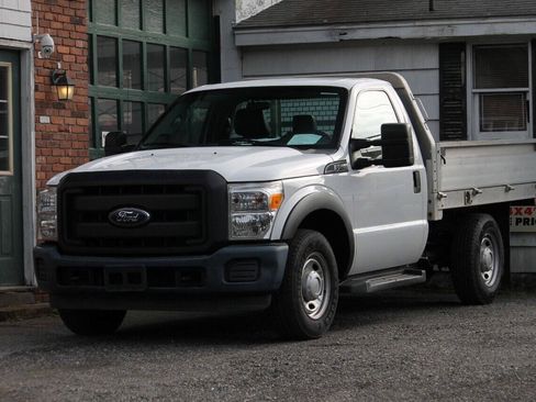 Used 2016 Ford F250 XL RWD image 11
