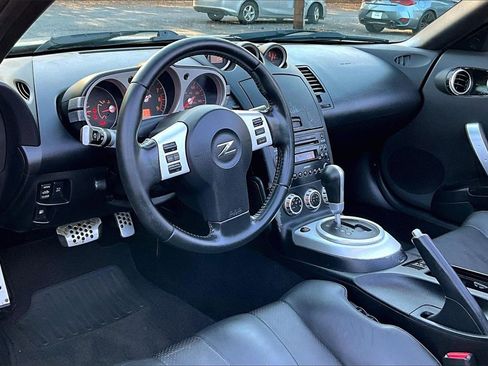 Used 2008 Nissan 350Z Touring image 14