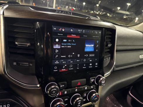 Used 2022 RAM 1500 Laramie image 14