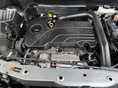 Used 2025 Chevrolet Equinox LT FWD image 32