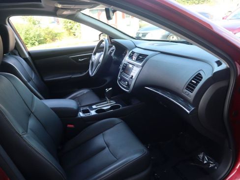 Used 2016 Nissan Altima 2.5 SL w/ Moonroof Package FWD image 39