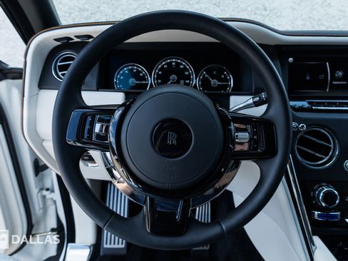 Used 2022 Rolls-Royce Cullinan AWD/4WD image 26
