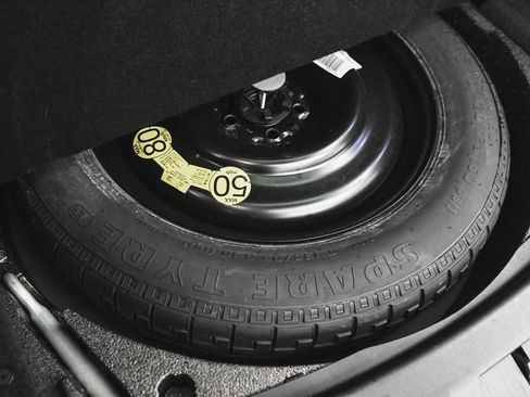 Used 2019 Jaguar E-PACE S image 37