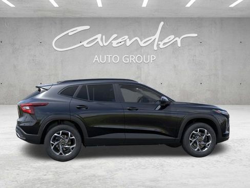 New 2026 Chevrolet Trax LT w/ Driver Confidence Package image 5