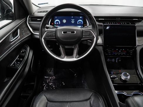 Certified 2022 Jeep Grand Cherokee Limited w/ Luxury Tech Group II image 22