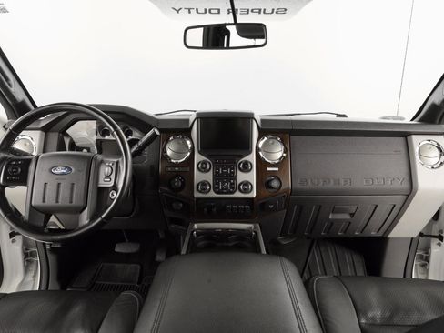 Used 2015 Ford F250 Lariat w/ Chrome Package image 13