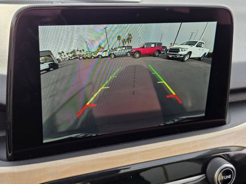 Certified 2022 Ford Escape Titanium w/ Titanium Elite Package image 21