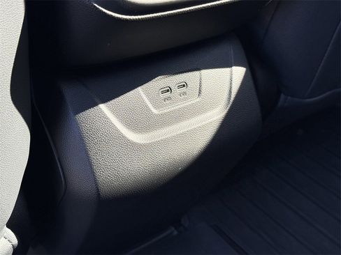 Used 2024 Chevrolet Blazer EV LT image 29