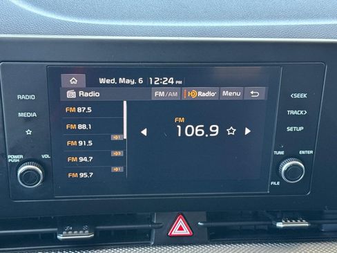 Used 2023 Kia Sportage LX FWD image 23