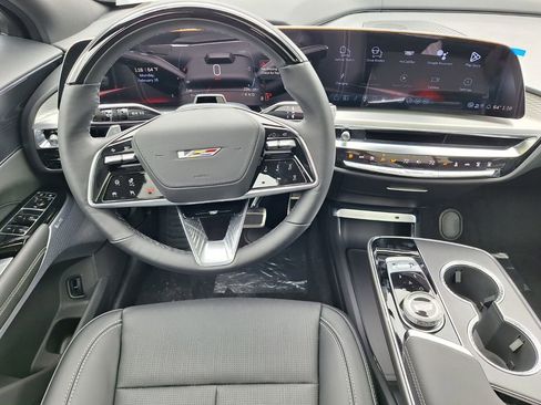 New 2026 Cadillac Lyriq V image 9