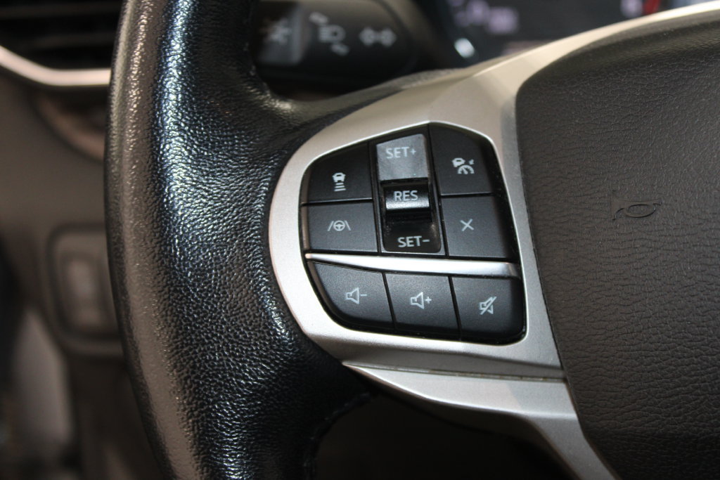 Used 2021 Ford Explorer Limited w/ Equipment Group 301A RWD image 13