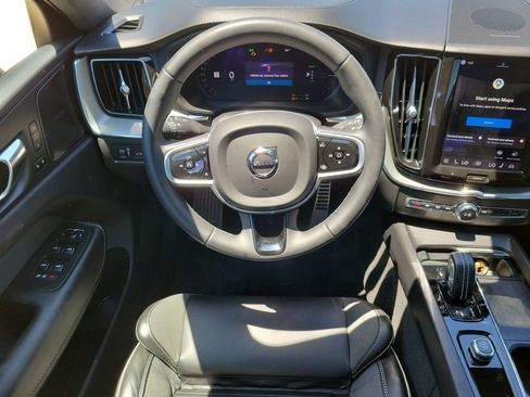 Used 2022 Volvo XC60 T8 R-Design w/ Advanced Package AWD/4WD image 17