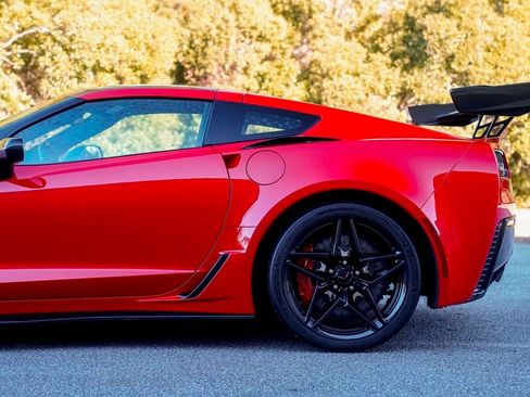 Used 2019 Chevrolet Corvette ZR1 image 5