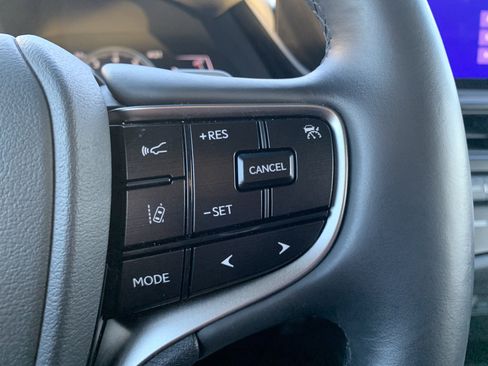 Used 2025 Lexus ES 350 w/ Premium Package image 20