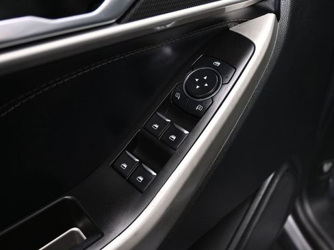 Used 2022 Ford Explorer XLT w/ Equipment Group 202A image 21