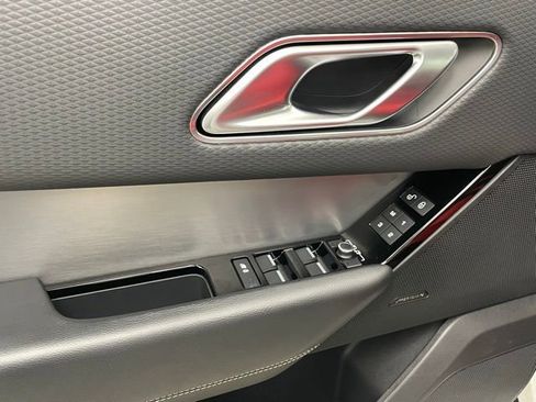 Used 2020 Land Rover Range Rover Velar S image 12