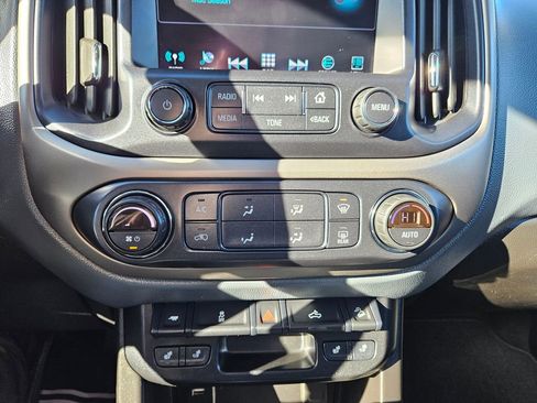 Used 2018 Chevrolet Colorado Z71 image 15