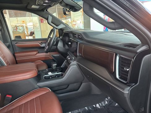 Used 2024 GMC Sierra 1500 Denali Ultimate image 40