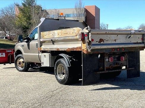 Used 2006 Ford F350 XL image 11