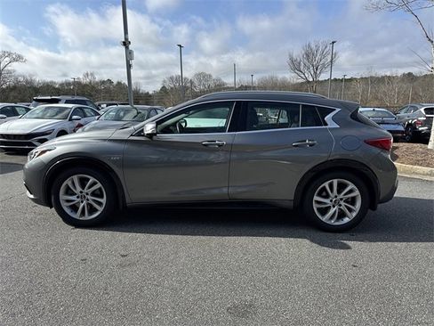 Used 2019 INFINITI QX30 w/ Navigation Package image 4