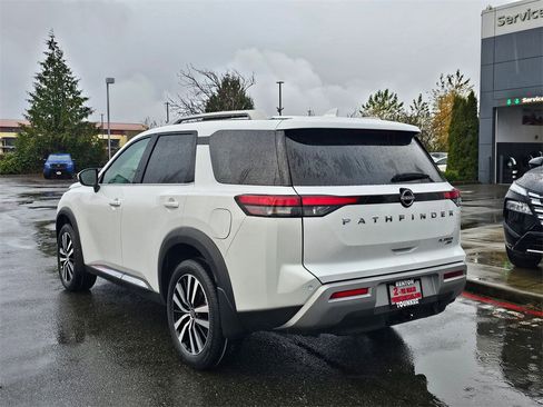 New 2025 Nissan Pathfinder Platinum image 7