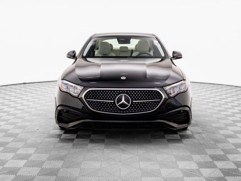 Used 2025 Mercedes-Benz E 350 4MATIC Sedan w/ Winter Package image 9