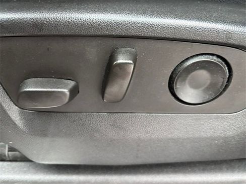 Used 2022 Chevrolet Silverado 1500 LT Trail Boss w/ LT Trail Boss Premium Package image 16